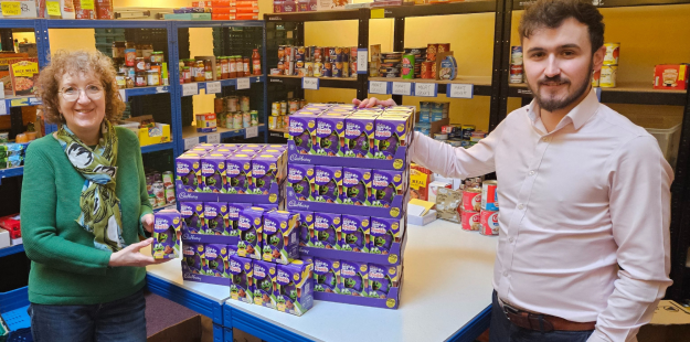 Picture of VolkerStevin employee donating Easter Eggs