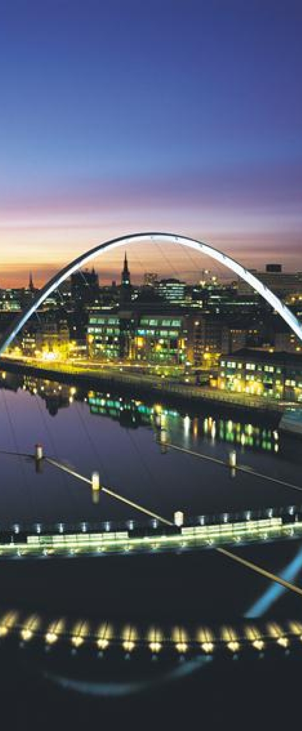 Gateshead Millennium Bridge 5.jpg