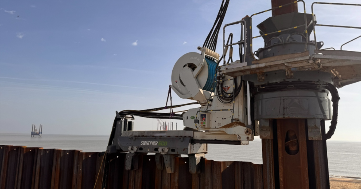 VolkerGround Engineering Delivers Low-Vibration Sheet Piling Solution ...