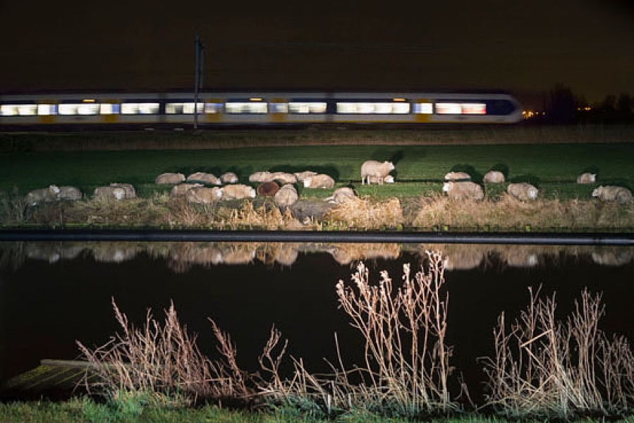 Installation of ductile iron pipeline under expanding canel in Groningen