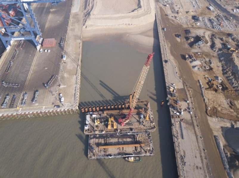 Port of Felixstowe, Berth 9