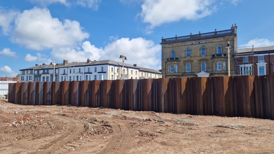 Marine Lake Exhibition Centre piling