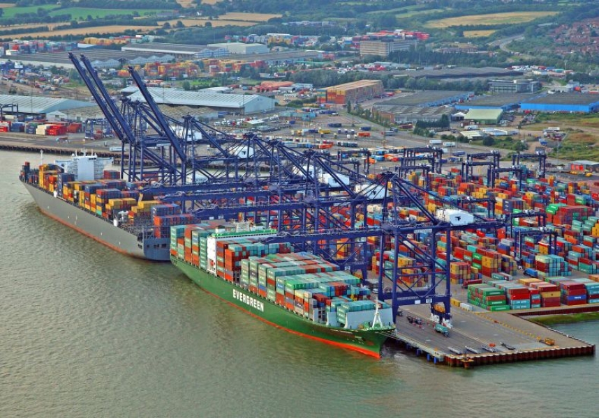 Berths 8 and 9 Port of Felixstowe.jpg