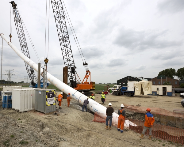 Unique HDD Arc-drilling for canal crossing