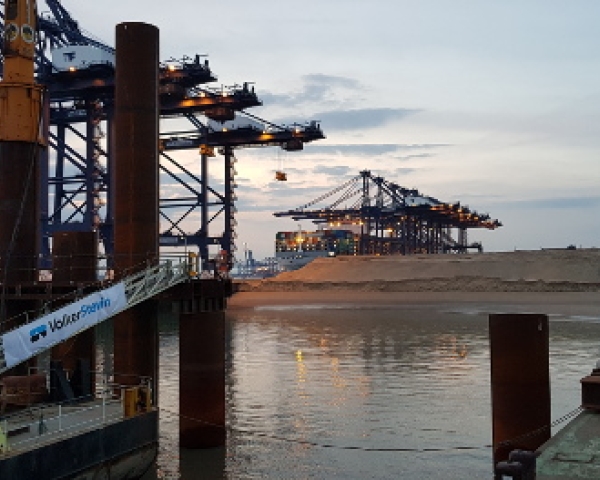 Port of Felixstowe, Berth 9