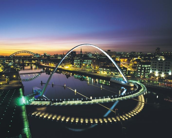 Gateshead Millennium Bridge 5.jpg