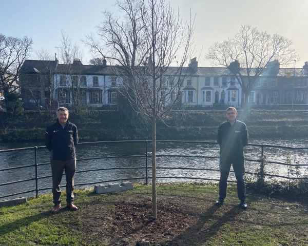 Stewart Mounsey EA Flood Risk Manager for Cumbria and Stuart Newby VBA in Kendal.jpg