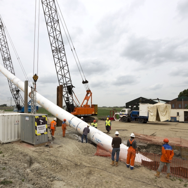 Unique HDD Arc-drilling for canal crossing