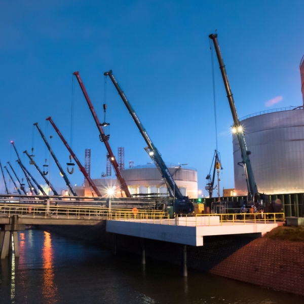 Connection between Vopak terminals in the Botlek area